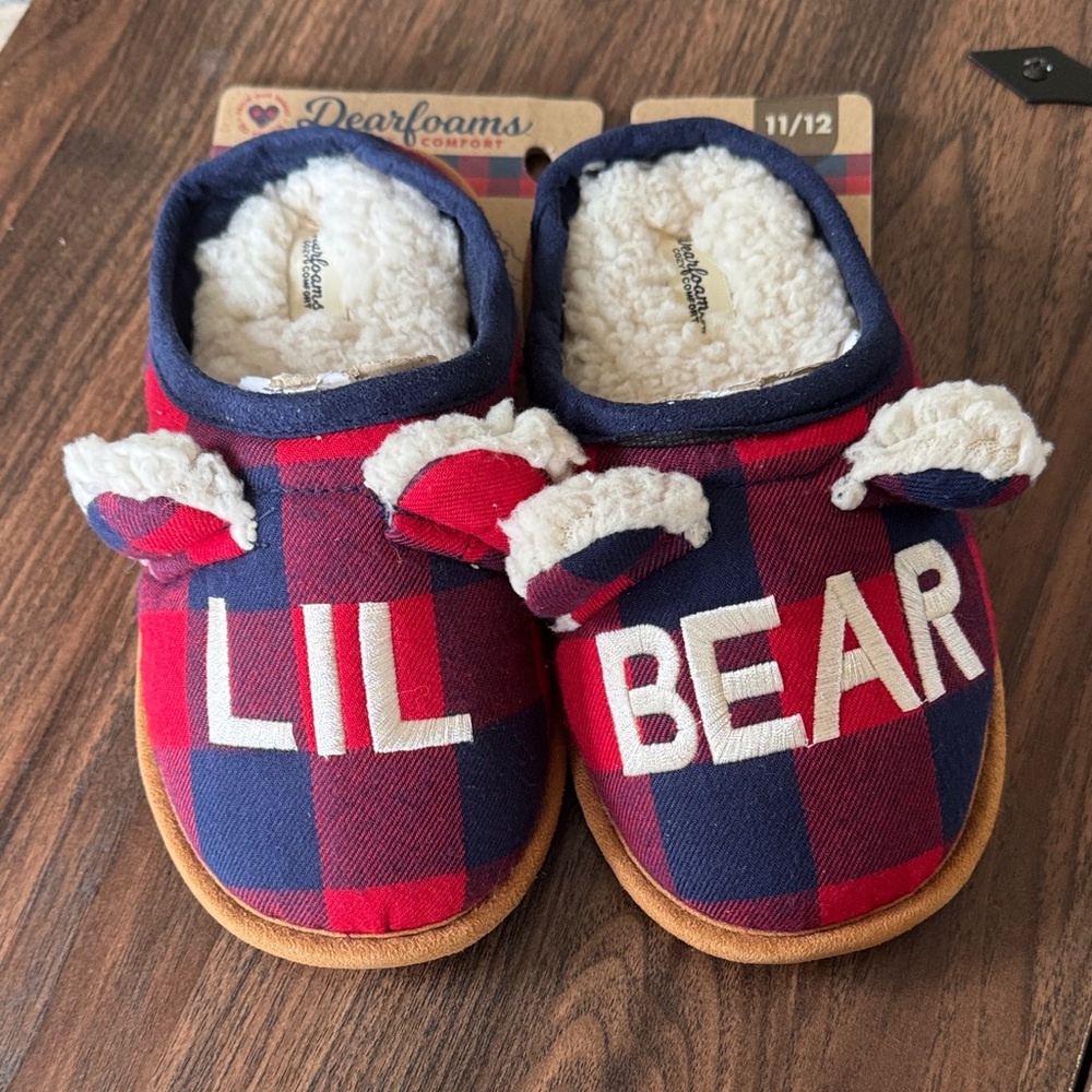 NWT Dearfoams Red and Blue Lil Bear Slippers 11/12